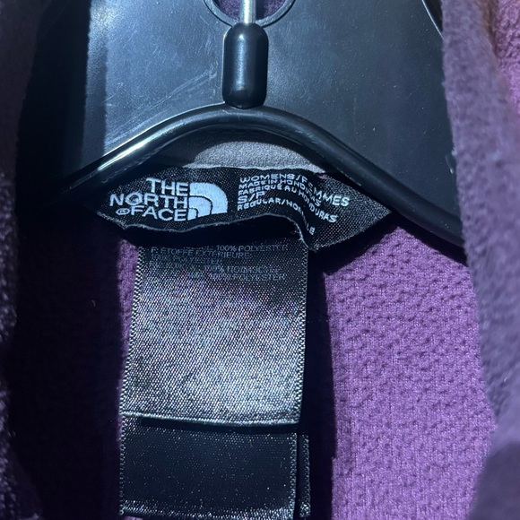 The North Face Women's Purple Light Quarter-Zip Fleece Pullover Small - Picture 3 of 4